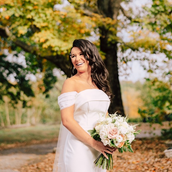 Meet your Posher, Makenzie - Picture 1 of 1